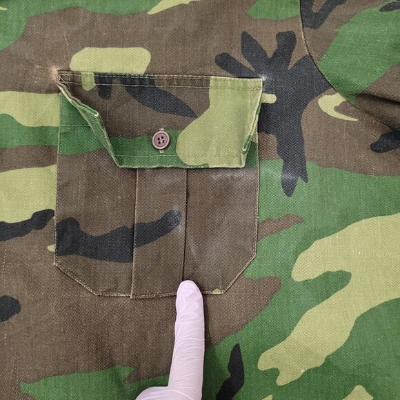 Vintage 80s Woodland Camo Shirt Large 26x33 Baggy Hunting - Picture 7 of 16